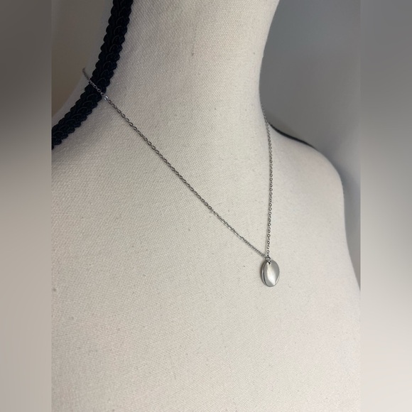 Dainty‎ engraved FLOWER Pendant | SILVER Stainless Steel Necklace - Picture 2 of 10